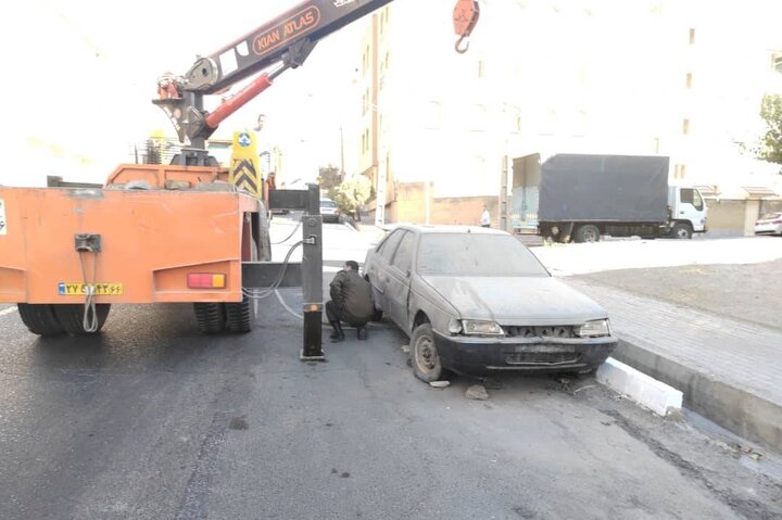 آغاز طرح جمع‌آوري خودروهاي اسقاطي در معابر منطقه 22