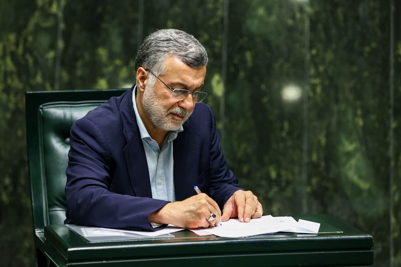 ارزیابی یکساله اجرای برنامه هفتم به اصلاح امور کمک می‌کند/ مسیر حرکت وزارت بهداشت قطعا رو به پیشرفت است