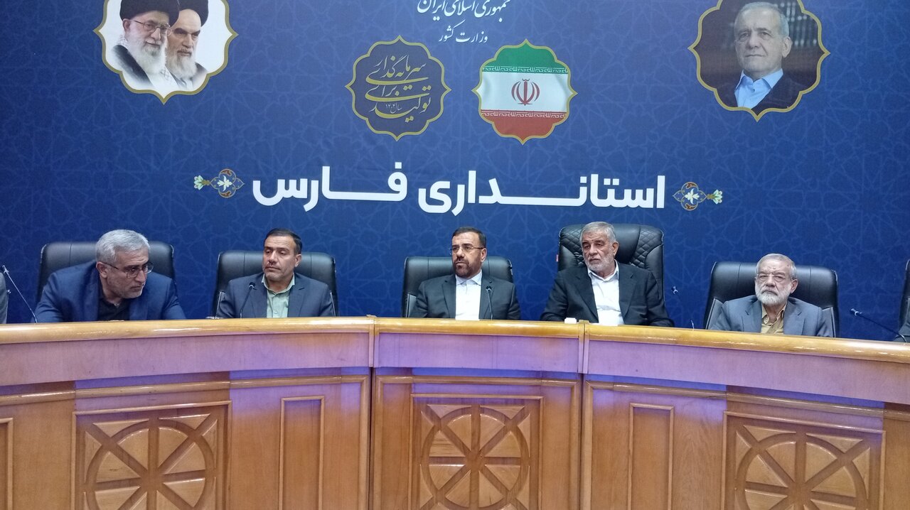 در تعریف پروژه ها باید موضوع آمایش سرزمینی مدنظر باشد/ کارخانجات تعطیل به منافع مردم آسیب می زند