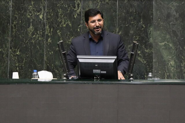 دبير کميسيون اصل 90 مجلس: بانک ملي ايران؛ تکيه‌گاه اطمينان سپرده‌گذاران بانک سابق آينده است