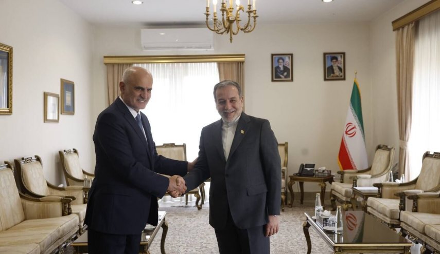 وزیر خارجه با معاون سیاسی رئیس مجلس لبنان دیدار کرد