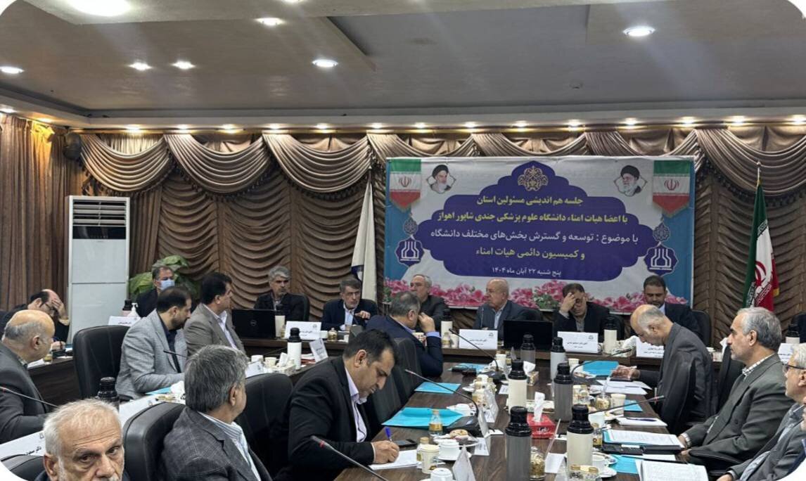 به همت ابراهيم‌پور پروژه‌هاي آبرساني ايذه و دزپارت با سرعت بيشتري دنبال مي‌شود/ تشکيل صندوق سلامت خوزستان و پيمان سلامت صنعتي با صنايع بزرگ