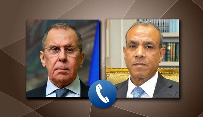 گفت‌وگوي وزراي امور خارجه مصر و روسيه درباره مسائل منطقه‌ و جهان