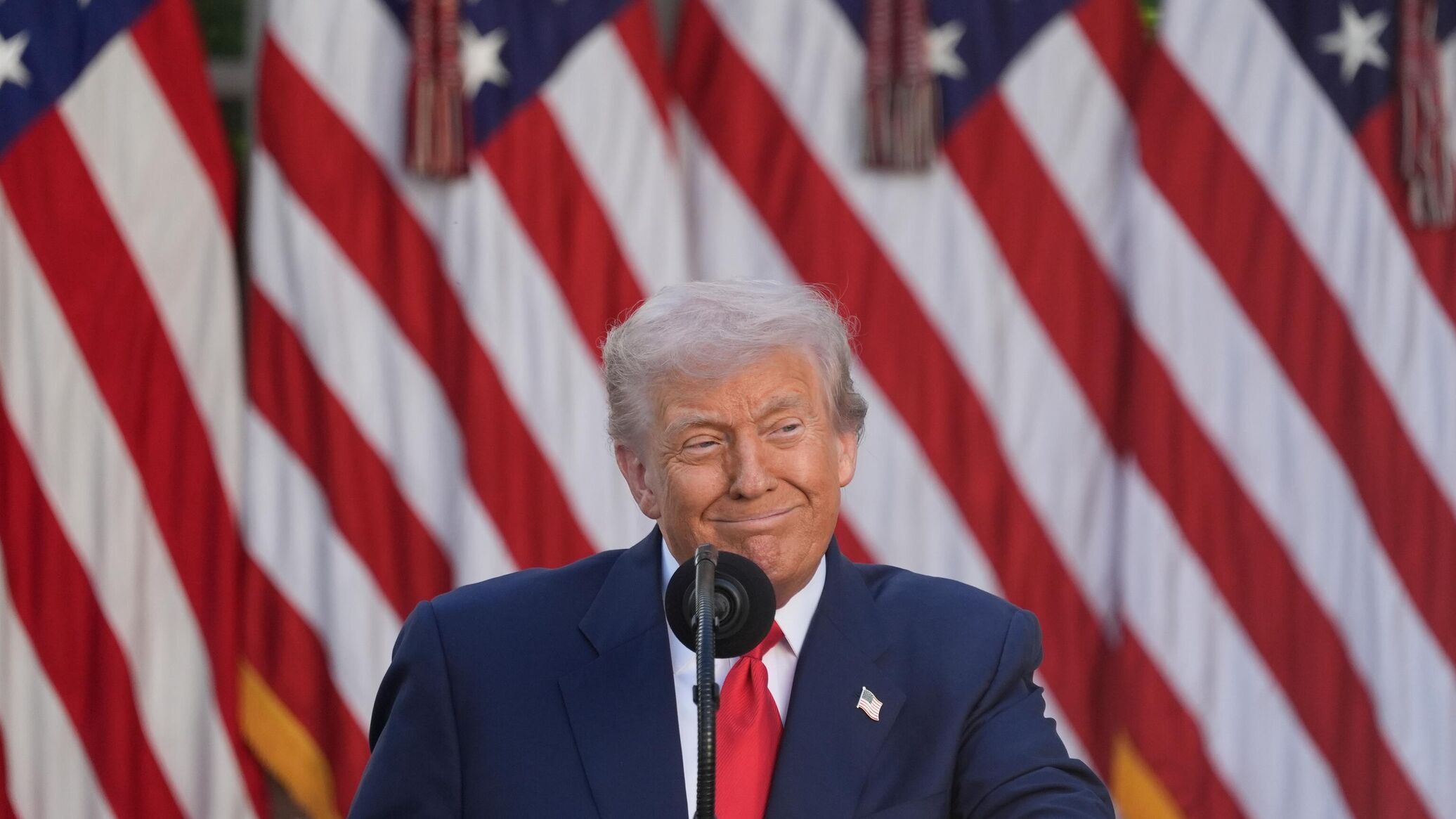 Trump Backs Bill Sanctioning Any Country Cooperating With Russia