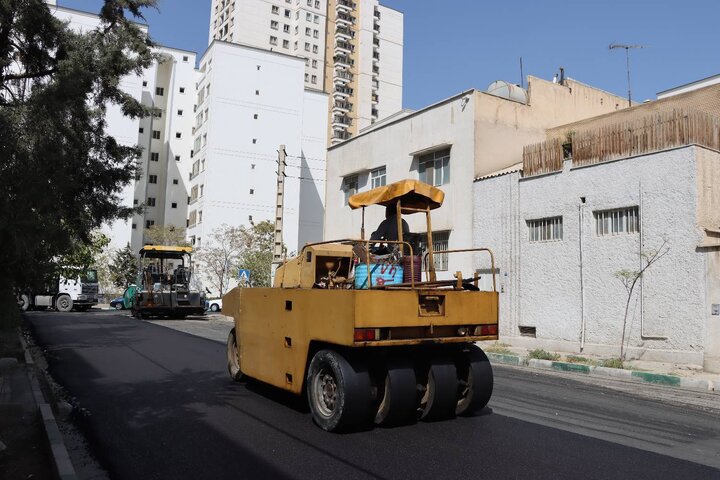 نوسازي 8 هزار متر مربع آسفالت معابر محلات منطقه 22