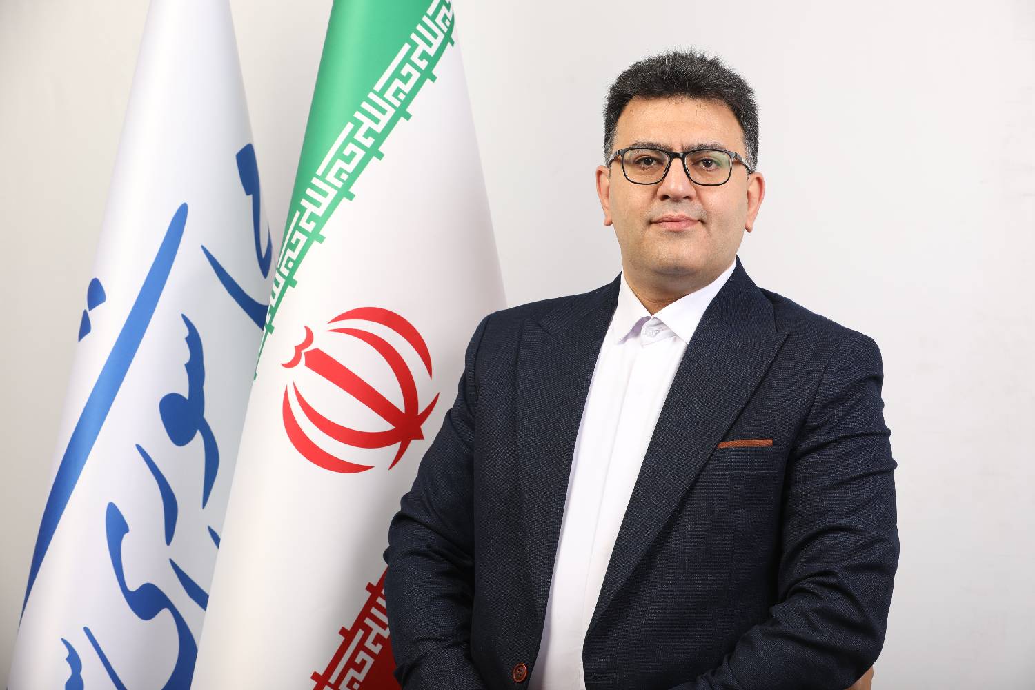 ديدار نماينده اراک با رئيس جمعيت هلال احمر/درخواست جماليان براي نوسازي ناوگان امدادي و تقويت زيرساخت‌هاي هلال احمر در استان مرکزي