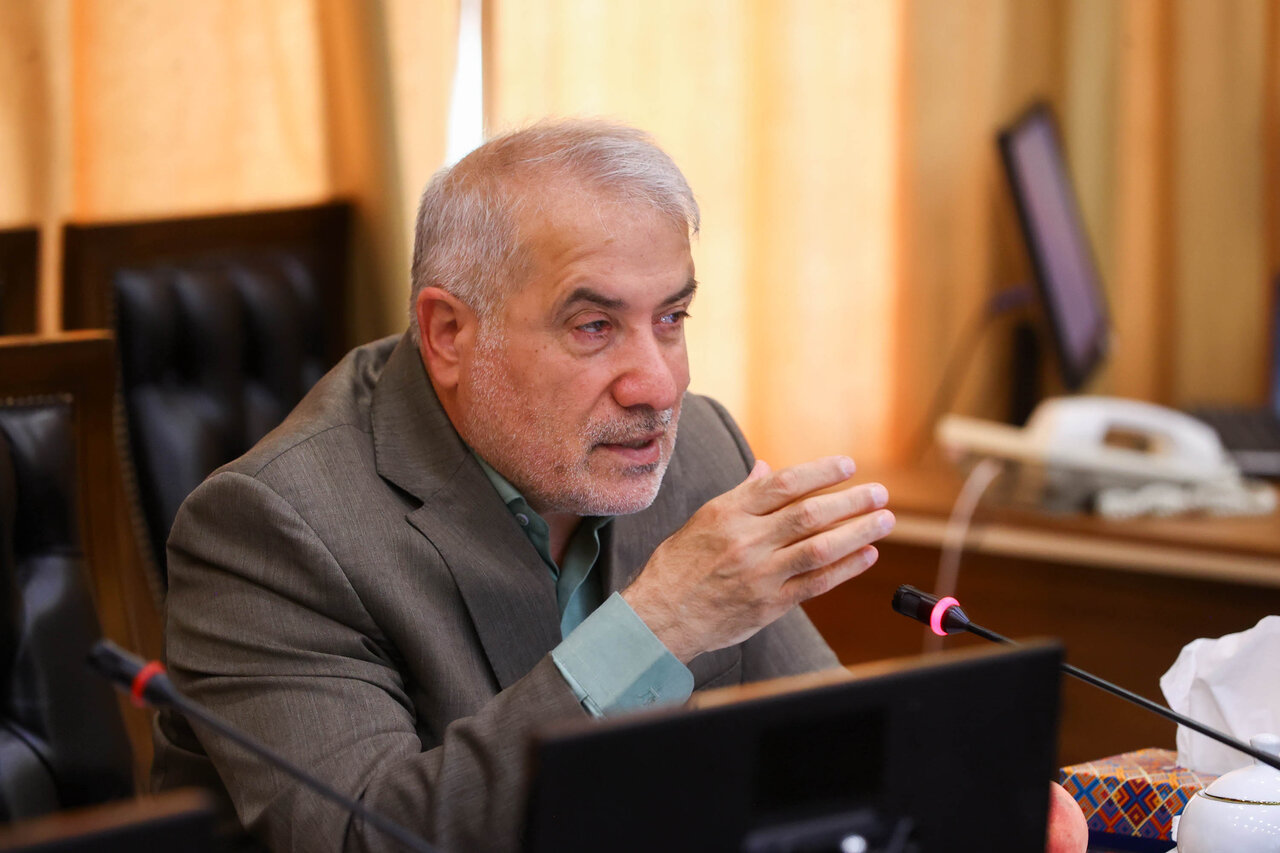 عملکرد وزارت راه در حمل‌ونقل جاده‌اي مثبت است