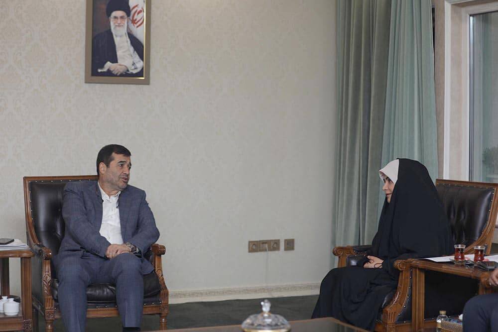 تکميل پروژه‌هاي راه‌سازي محور کهورستان–لارستان و سه‌راهي رويدر در دستور کار نماينده هرمزگان / بيکاري در پالايشگاه نفت آفتاب قابل قبول نيست