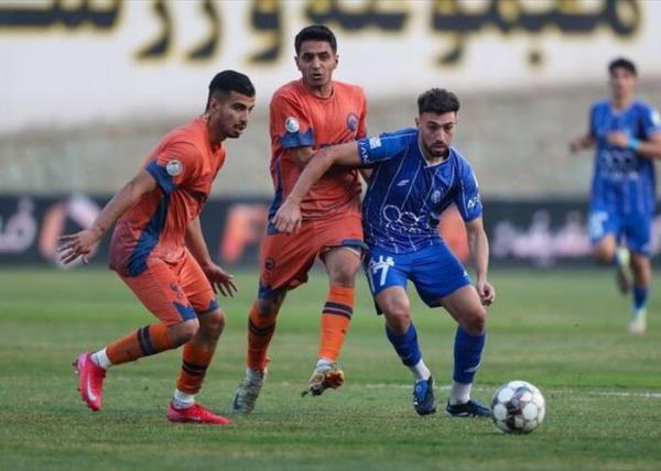 صعود استقلال با پیروزی مقابل پادیاب