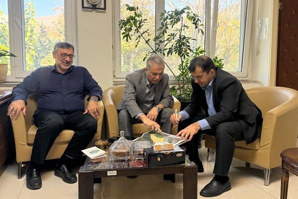 برگزاري نشست مشترک راه و شهرسازي و جهاد کشاورزي با محوريت بهره‌گيري از ظرفيت‌هاي قانوني براي اجراي تکاليف حوزه مسکن