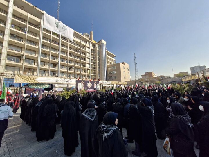 نمايش اقتدار بزرگ‌ترين اجتماع بسيجيان شهرداري تهران