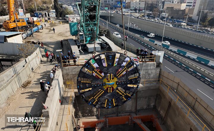 مونتاژ قطعه اصلی دومین دستگاه TBM خط 10