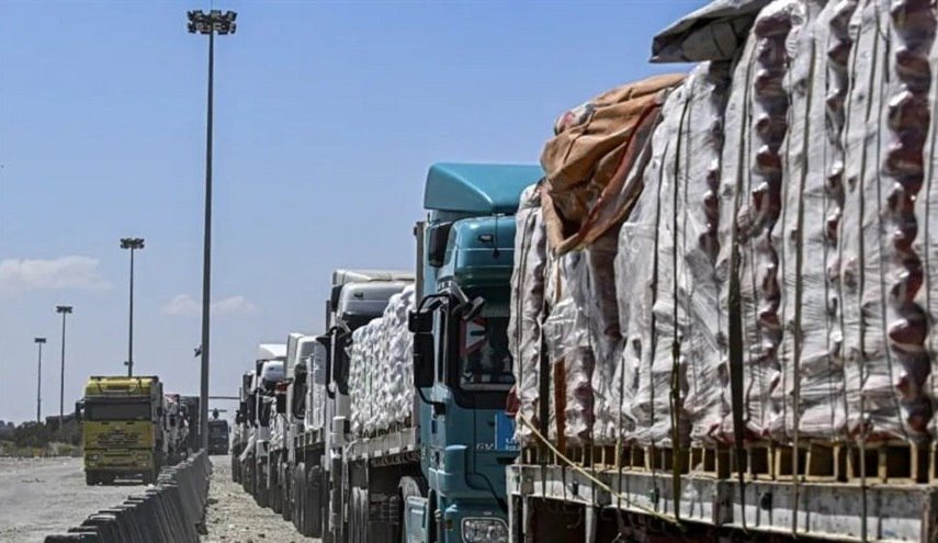 6 هزار کاميون کمک همچنان پشت دروازه هاي غزه