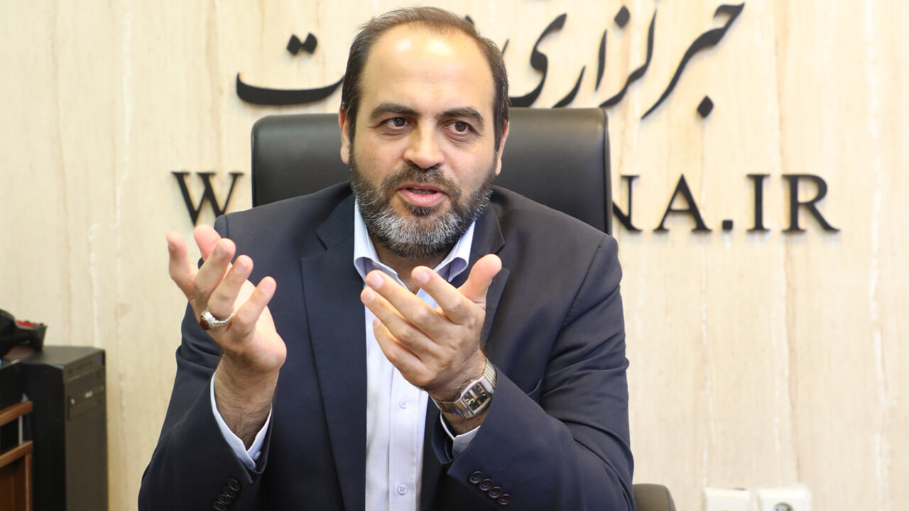 وعده وزیر اقتصاد برای رفع موانع ارز صادرکنندگان/ تصویب تحقیق و تفحص از پتروشیمی‌های امیرکبیر و بندر ماهشهر