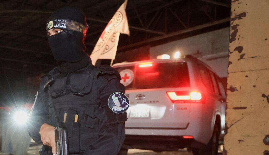 تحویل جسد اسیر صهیونیست به صلیب سرخ