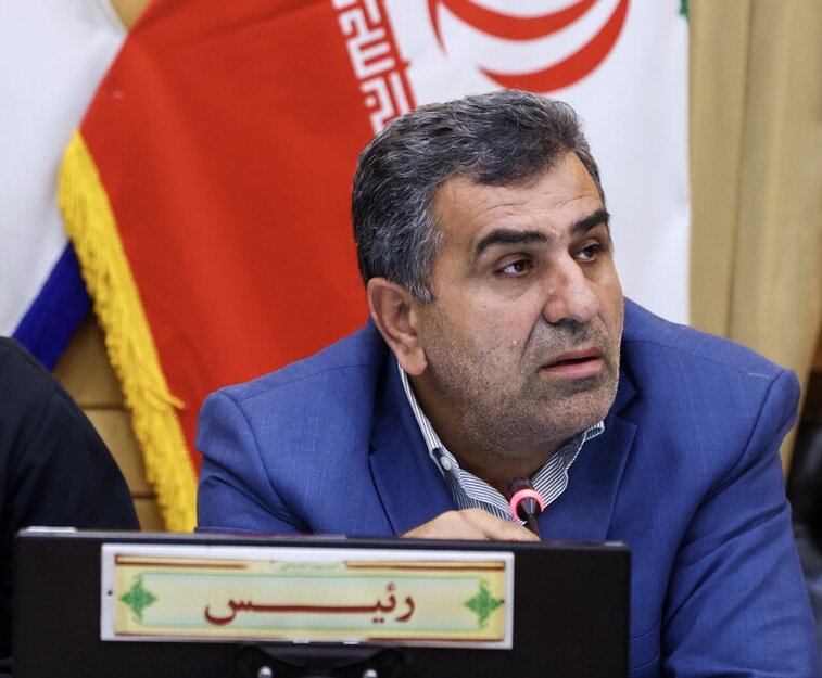 درآمد مردم دلاری نیست که بنزین را به دلار محاسبه کنیم