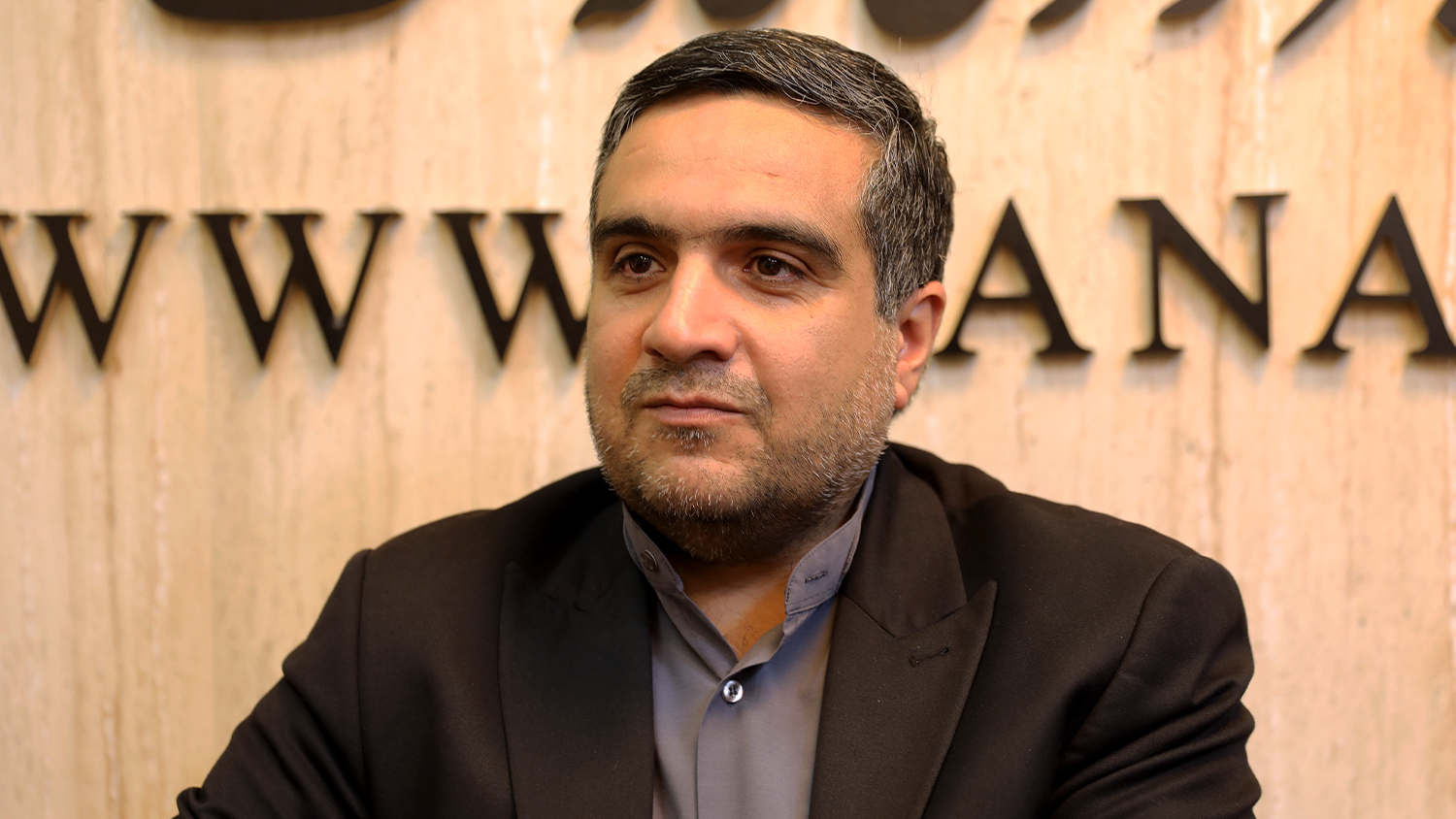 بازديد از 3 مرکز درماني دورود/ از تخصيص اعتبارات 100  و 50 ميليارد توماني براي تکميل و توسعه بيمارستان‌هاي گهر و نرگس تا تعهد وزارت بهداشت براي تامين تنها ام آرآي شهرستان