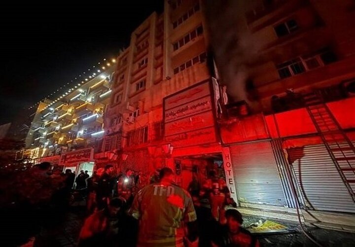 آتش‌سوزی یک مسافرخانه در خیابان سعدی/ 70 نفر نجات یافتند