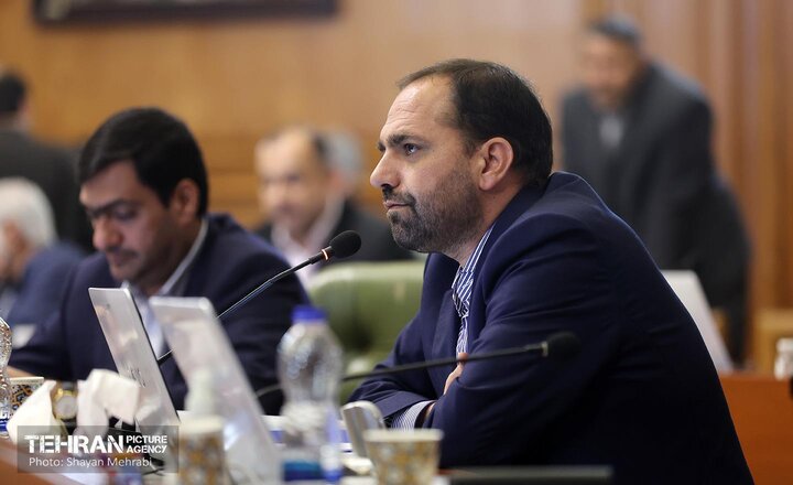 تقدير از آتش نشان فداکار شبکه هاي اجتماعي در شوراي شهر