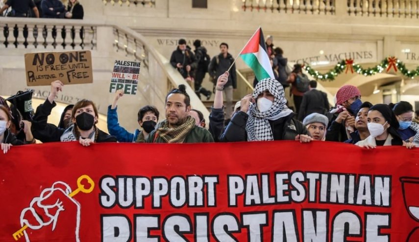 تظاهرات در نيويورک براي اعلام همبستگي با ملت فلسطين