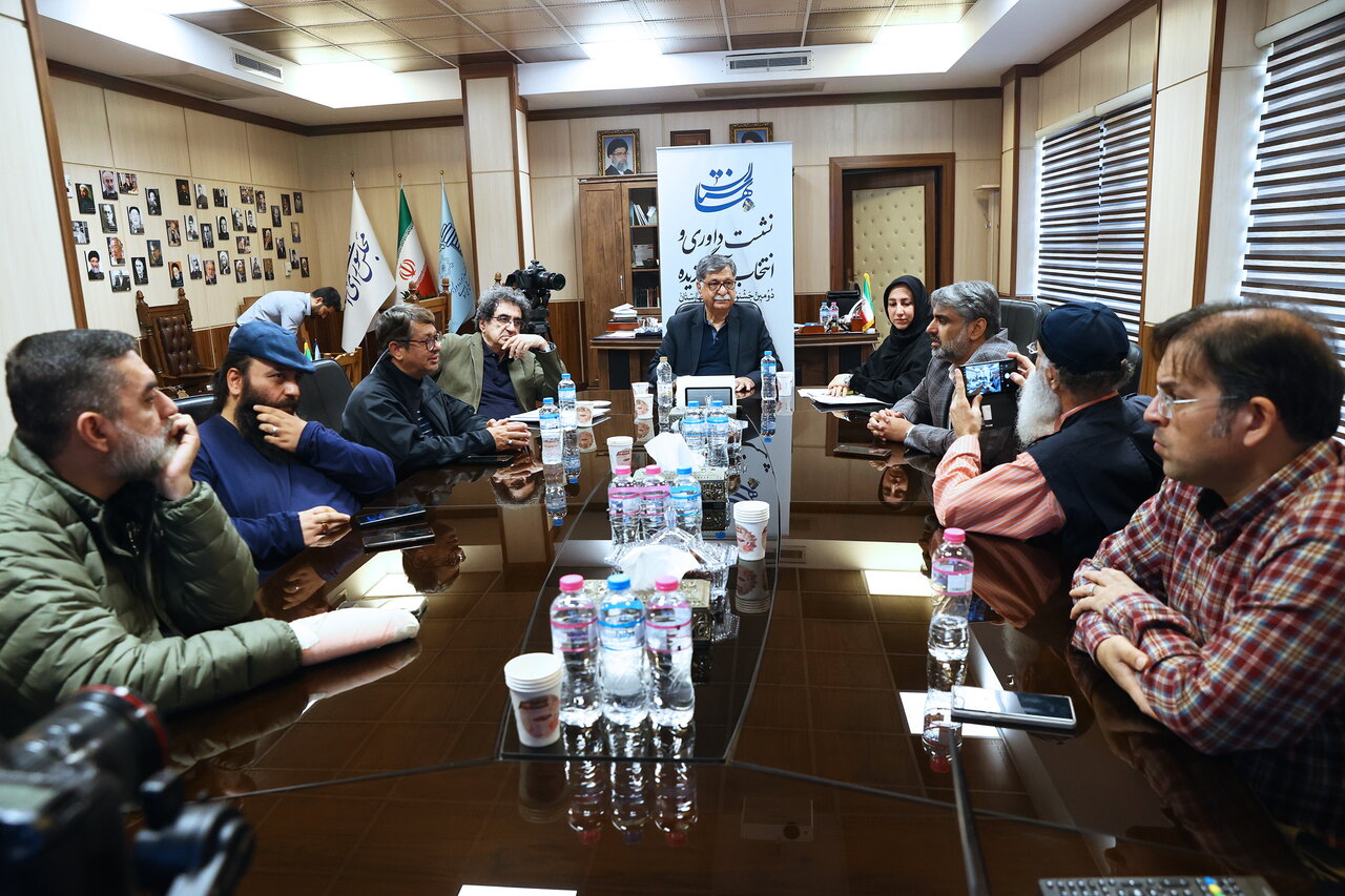 بيانيه هيأت داوران دومين جشنواره بهارستان قرائت شد/  توليدات رسانه‌اي بايد تقويت و کيفيت پوشش اخبار مجلس ارتقا يابد