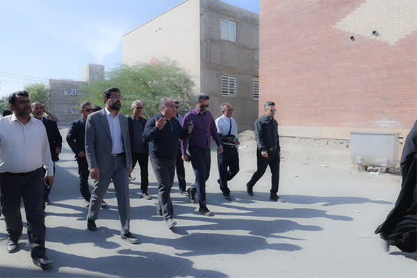 حرکت جدي در تکميل زيرساخت‌هاي سايت 1500 واحدي کهنوج / تصميمات ميداني براي جلوگيري از توقف پروژه