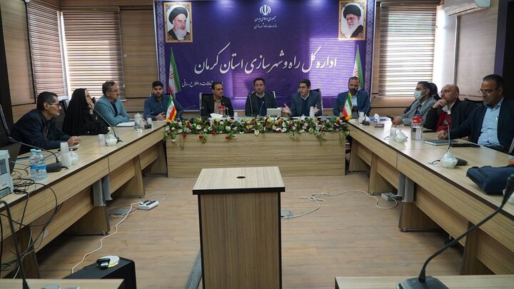 جلسه بررسي طرح شناسايي محدوده‌هاي هدف بهسازي، نوسازي و بازآفريني شهري دهبکري