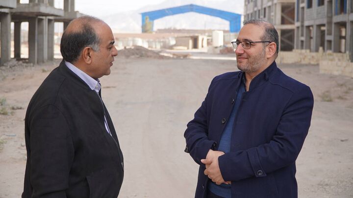 بازديد مسئولان ملي و استاني از پروژه طرح نهضت ملي مسکن بلدالامين کرمان