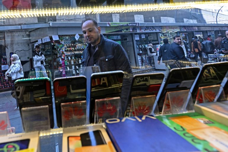 على خطى الکرملين.. الهند تجبر الشرکات على تثبيت تطبيق قبل بيع الهواتف