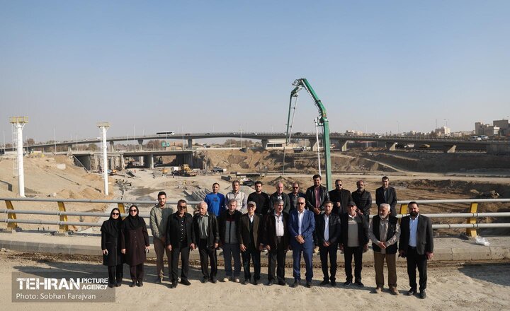 بازديد معتمدين محلات منطقه يک از چند پروژه شهري / تمجيد منصور برزگر از پروژه هاي شهري
