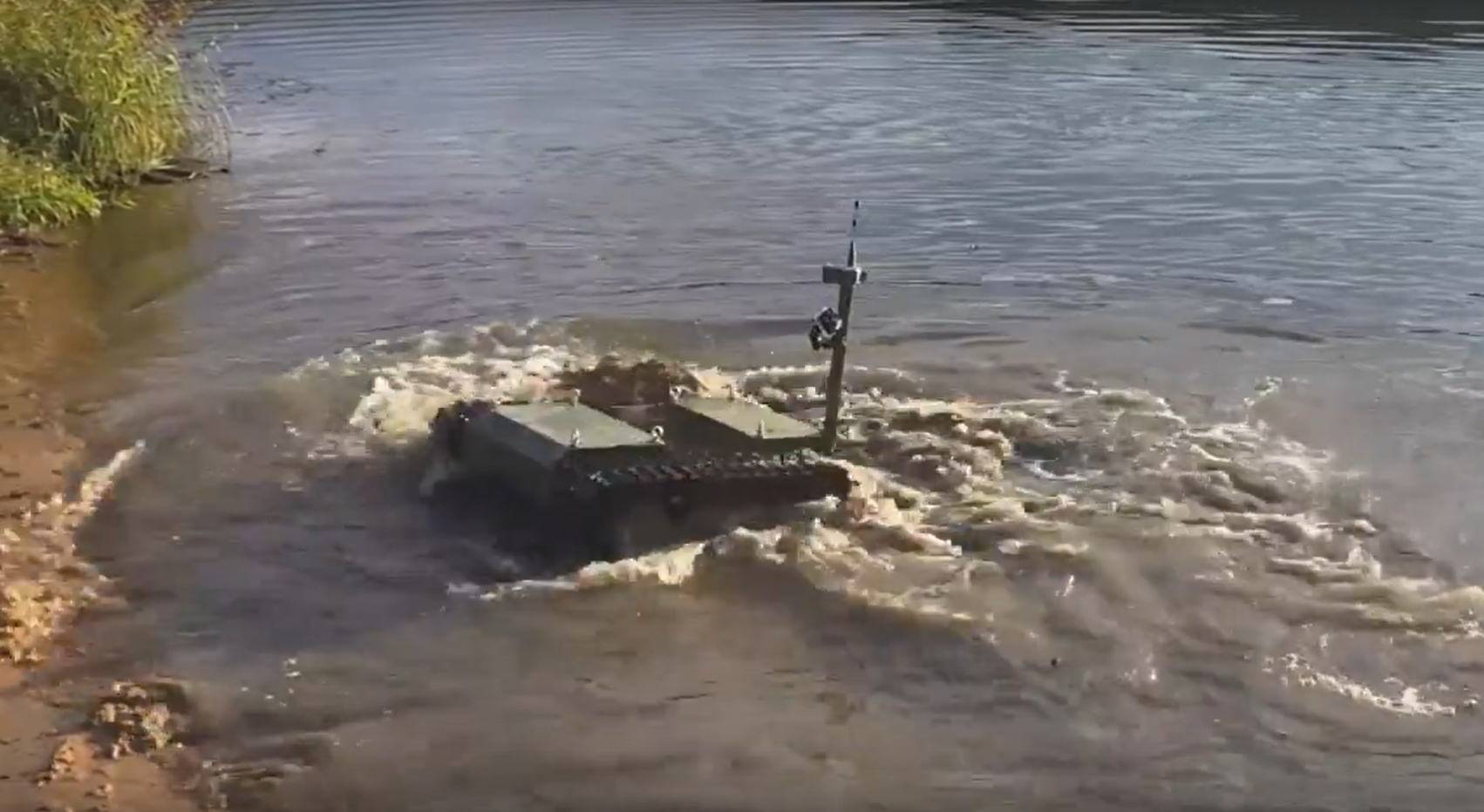 روسيا تعدّل روبوتات "ديبيشا" العسکريه وتزيد قدراتها التکتيکيه