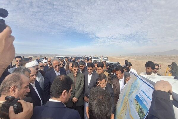 بازديد وزير دادگستري و معاونين وزير راه و شهرسازي از عمليات ساخت بزرگراه خاش–سراوان