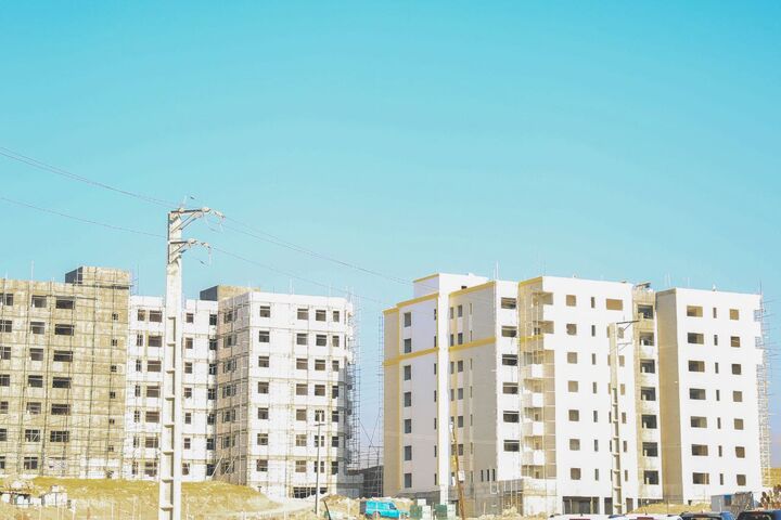 بازديد وزير راه و شهرسازي از سايت مسکن حمايتي زنجان