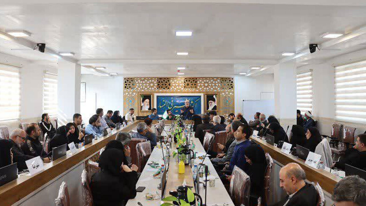 تفکر بسيجي راه نجات ايران و جهان اسلام است