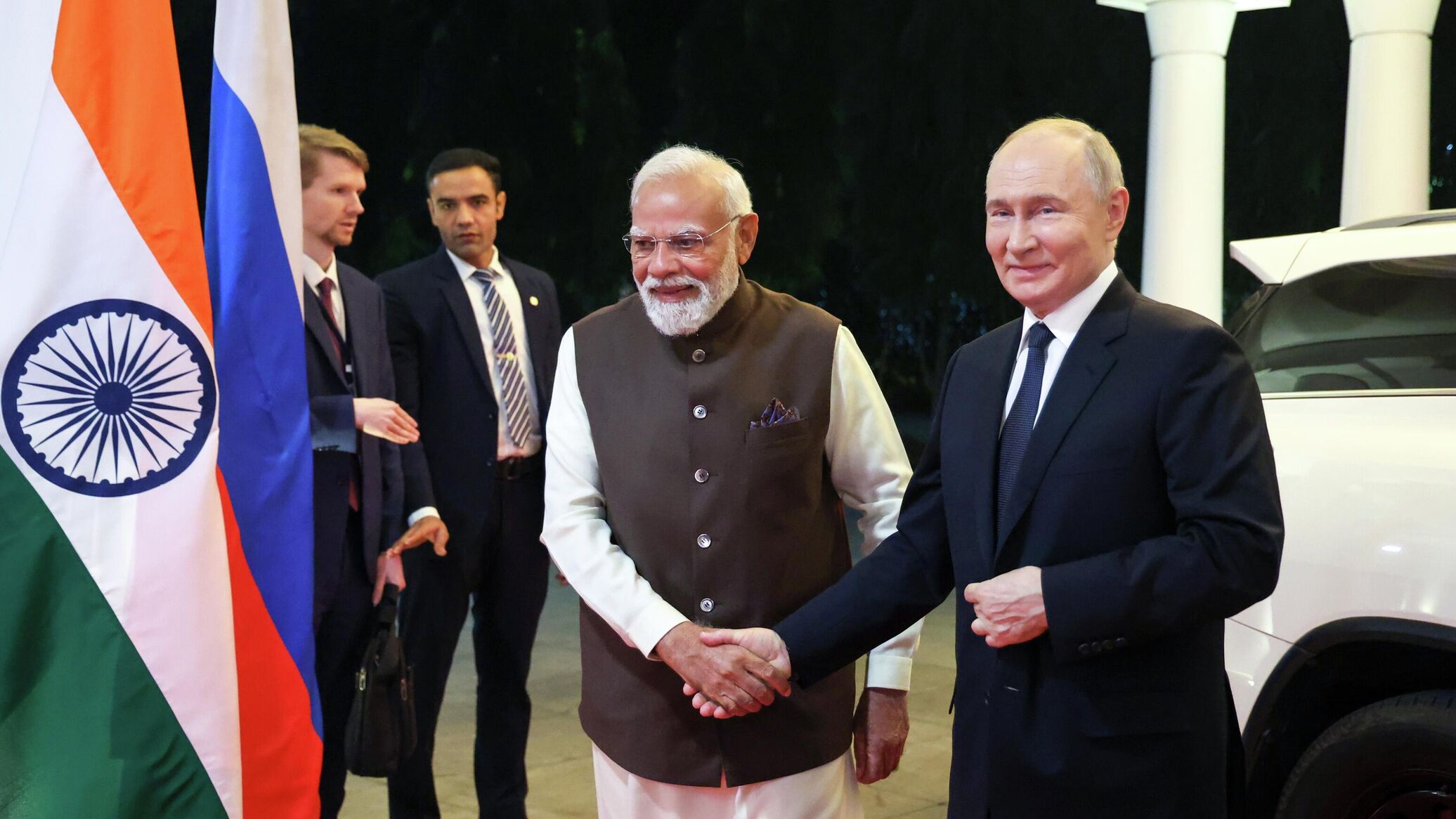 Putin Arrives at Presidential Palace in New Delhi for Official Welcoming Ceremony