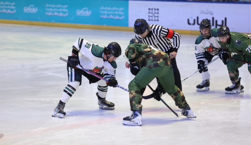 لیگ هاکی روی یخ؛ جشنواره گل نیروی زمینی ارتش مقابل فلفل‌های روسی