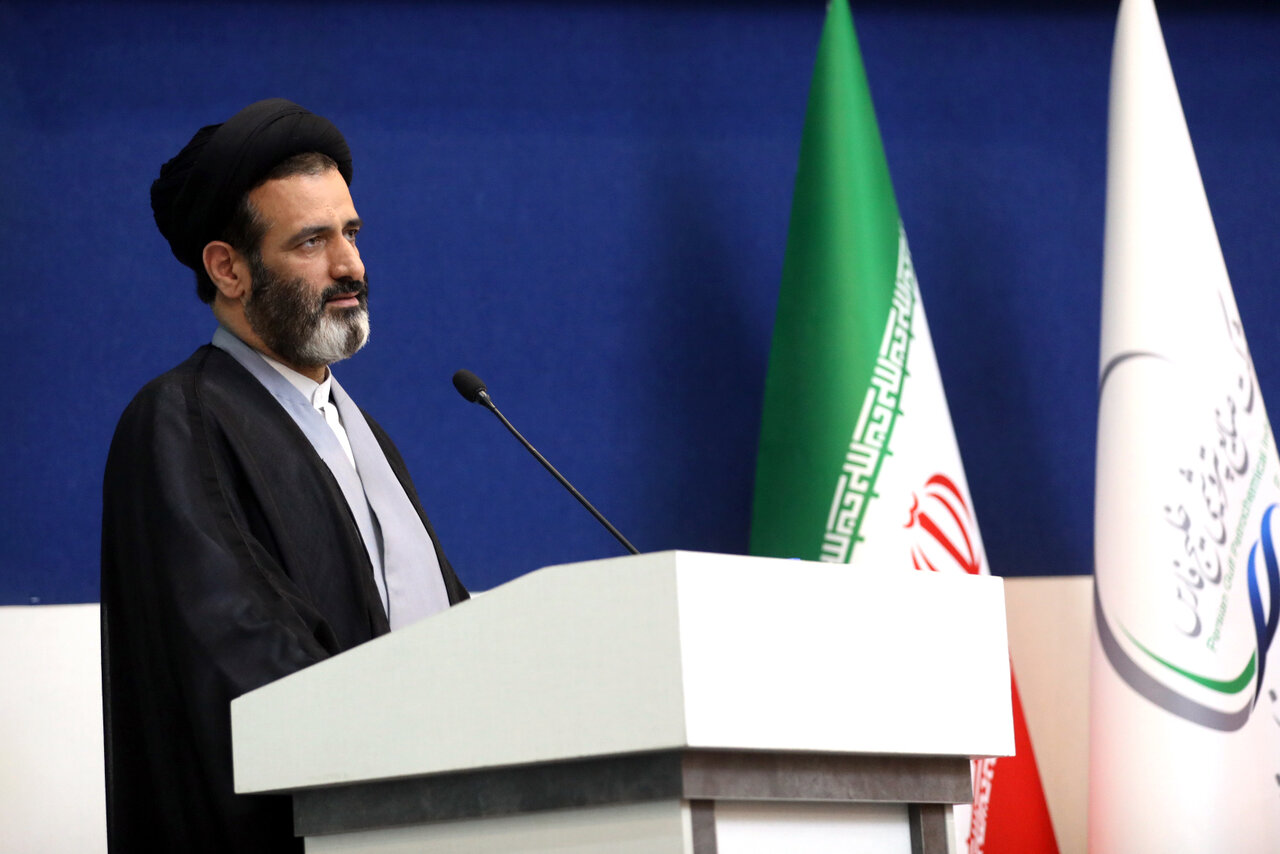 صنعت پتروشیمی پیشران اقتصاد و بهشت سرمایه‌گذاری است / نقدینگی سرگردان باید به مسیر تولید هدایت شود