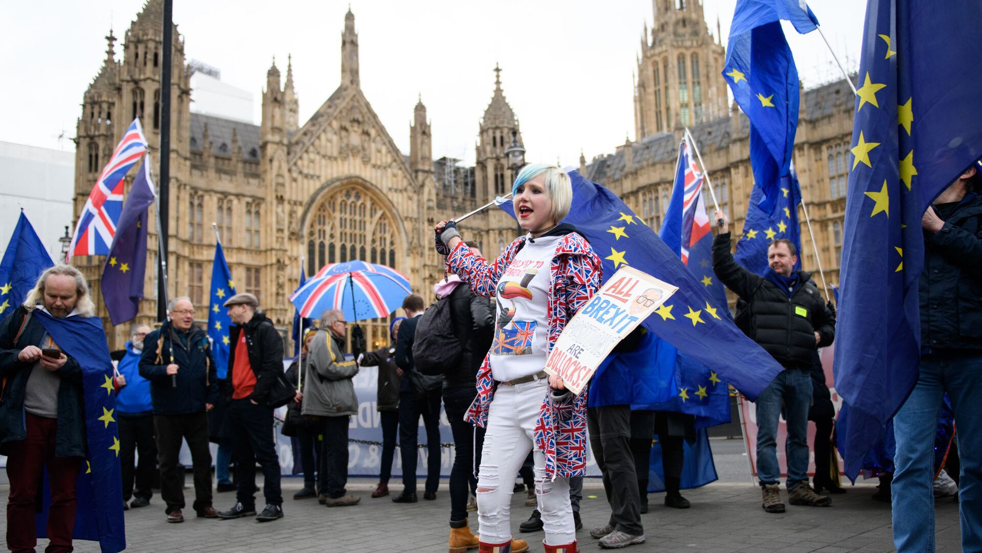 شرکه استشارات مخاطر تحذر من تصاعد الاحتجاجات في أوروبا في عام 2026