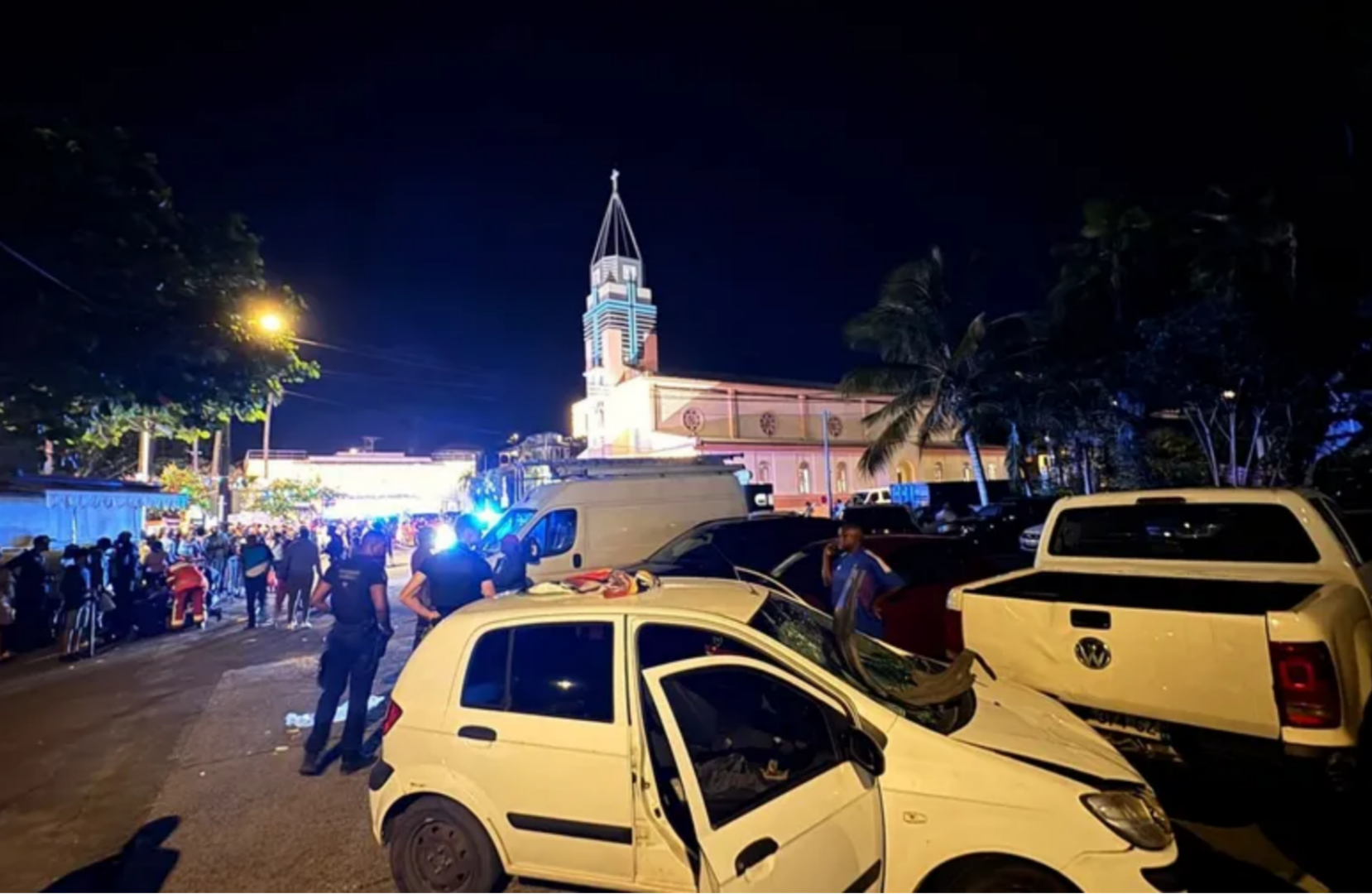 فرنسا.. إصابه 19 شخصا بحادث دهس خلال احتفالات عيد الميلاد (فيديو)